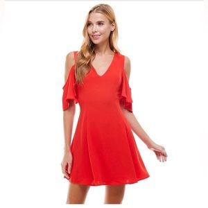 19 Cooper Cold Shoulder Dress Size Small NWT
